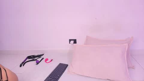 Snapshot of sara_cook chatting on 05-13-26, 11:51 Sara Cook online show from 05-13-26, 11:51