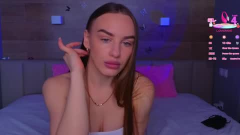 Sara online show from 04-25-26, 05:43