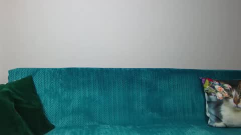 Im Sara I am happy to be here  online show from 03-19-26, 06:01