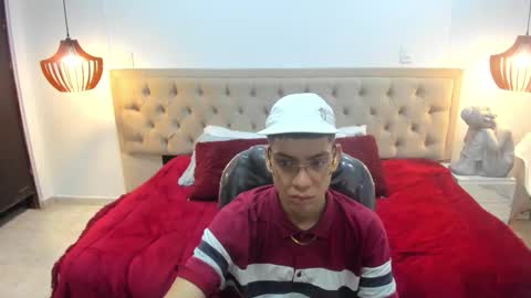 Snapshot of sara_demon_ chatting on 11-28-25, 12:19 Sara and Demon online show from 11-28-25, 12:19