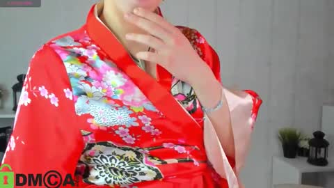 Sarah online show from 12-04-25, 01:48