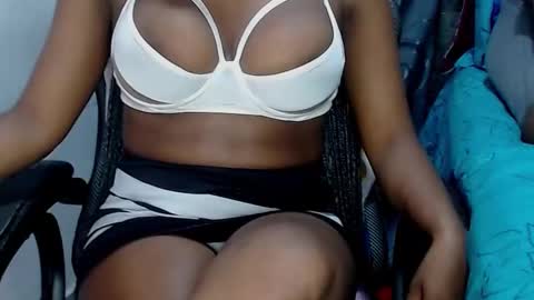 Sara Greyx online show from 03-01-25, 11:47