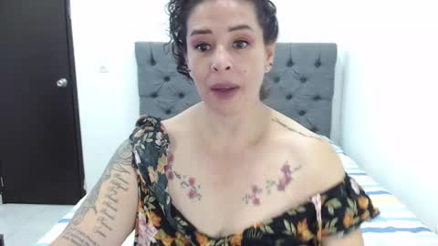 Snapshot of sara_hot46 chatting on 01-02-25, 10:26 Sara hot46 online show from 01-02-25, 10:26