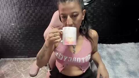 Snapshot of sara_hot_2 chatting on 10-21-25, 12:50 no limits sarah online show from 10-21-25, 12:50