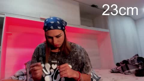 sara_hunter1 online show from 10-22-25, 11:48