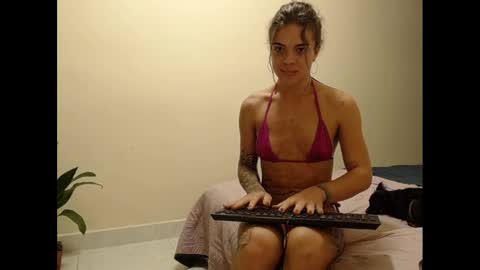 sara_johnson__ online show from 02-27-25, 11:26
