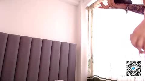 sara_johnson__ online show from 02-02-26, 08:51