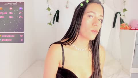 Sara  online show from 01-25-25, 05:08