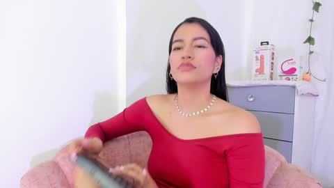 Sara  online show from 02-08-25, 12:39