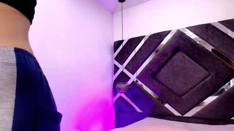 sara_lopee1 online show from 10-02-25, 11:50