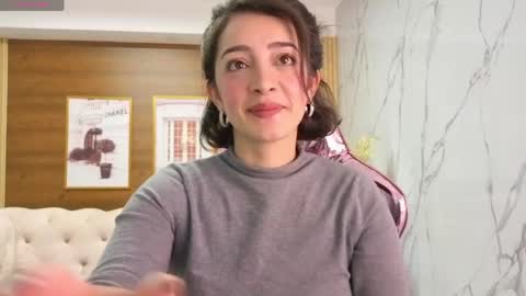 Sara  online show from 05-25-26, 02:01