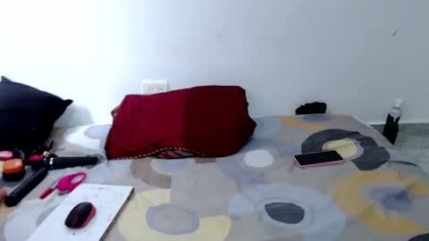 Sara love online show from 01-26-25, 04:51