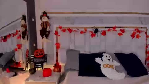 Snapshot of sara_mejia77 chatting on 10-26-25, 02:06 sara_mejia77 online show from 10-26-25, 02:06