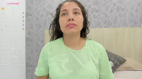 Snapshot of sara_melo chatting on 06-08-26, 11:21 Sara online show from 06-08-26, 11:21