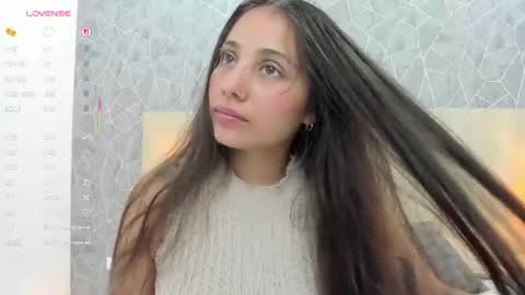 Snapshot of sara_melo chatting on 06-13-26, 02:04 Sara online show from 06-13-26, 02:04