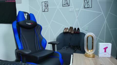 Snapshot of sara_moon3 chatting on 02-26-25, 12:03 Sara online show from 02-26-25, 12:03