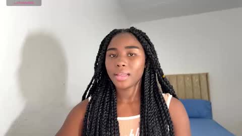 Sara online show from 10-22-25, 05:08