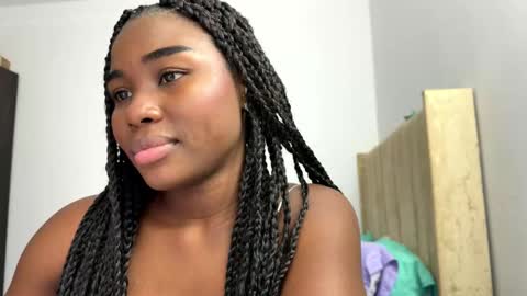 Sara online show from 03-28-26, 05:40