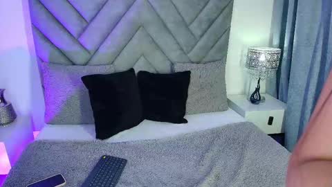 sara_owens7 online show from 09-24-25, 01:53