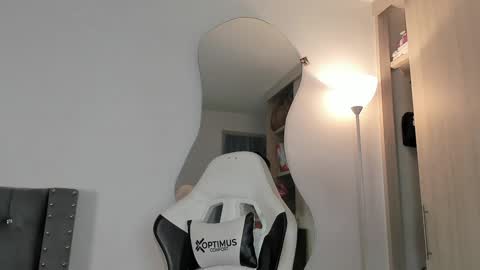 Sara online show from 01-13-25, 03:34