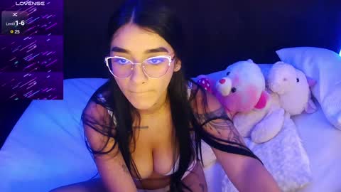 Snapshot of sara_ramirez0 chatting on 12-19-24, 01:18 sara_ramirez0 online show from 12-19-24, 01:18