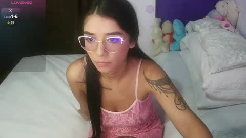 Snapshot of sara_ramirez0 chatting on 01-12-25, 11:58 sara_ramirez0 online show from 01-12-25, 11:58