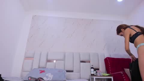 Snapshot of sara_sm1th_ chatting on 05-23-26, 11:47 sara_sm1th_ online show from 05-23-26, 11:47
