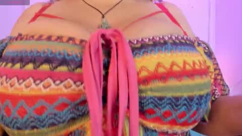 Snapshot of sara_star_ chatting on 11-19-25, 02:06 sara online show from 11-19-25, 02:06