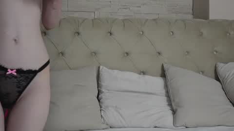 Snapshot of sara_sweetxx chatting on 05-30-26, 09:45 Sara online show from 05-30-26, 09:45