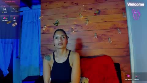 Snapshot of sara_thompson01 chatting on 10-17-25, 02:15 SARA online show from 10-17-25, 02:15