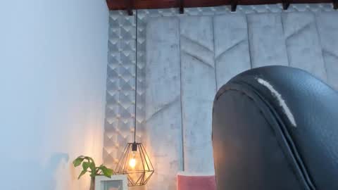  Sara Thompson  online show from 03-11-26, 12:22