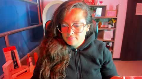 sara_thonson_ online show from 11-09-25, 03:16