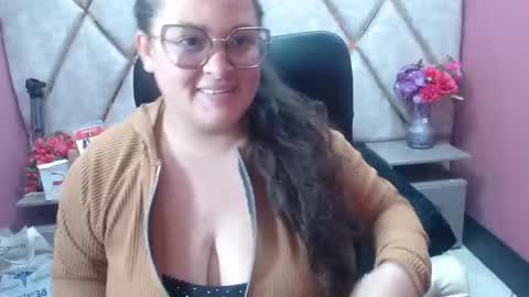 sara_thonson_ online show from 02-24-26, 03:37