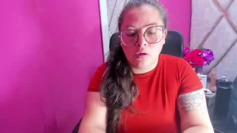 sara_thonson_ online show from 03-25-26, 03:23