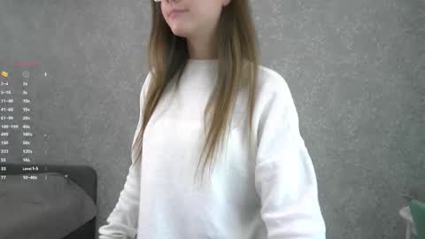 Im Sara  online show from 11-24-25, 07:35