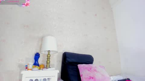 saraacollinss online show from 10-15-25, 08:53