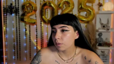 Snapshot of saraadesire chatting on 12-31-24, 11:06 Sara online show from 12-31-24, 11:06