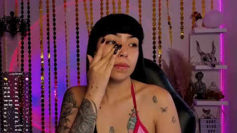 Snapshot of saraadesire chatting on 01-21-25, 11:02 Sara online show from 01-21-25, 11:02