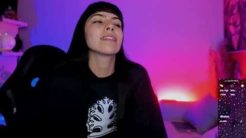 Snapshot of saraadesire chatting on 10-17-25, 11:29 Sara online show from 10-17-25, 11:29