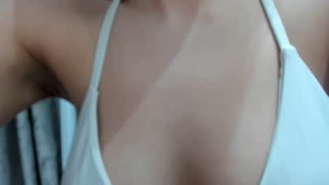 Snapshot of saraahwinstonn chatting on 02-20-25, 07:30 Queen Ssaraah online show from 02-20-25, 07:30