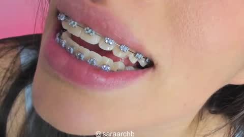 Sara online show from 10-28-25, 07:05