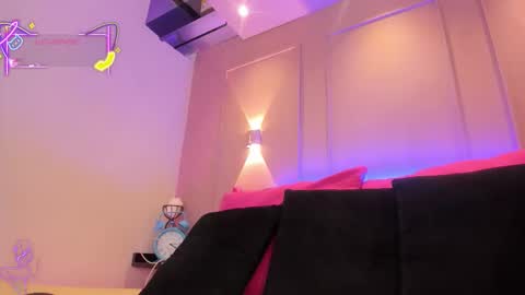 SaraAvila  online show from 09-17-25, 10:33