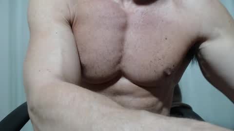 saradorj92 online show from 04-19-26, 03:28