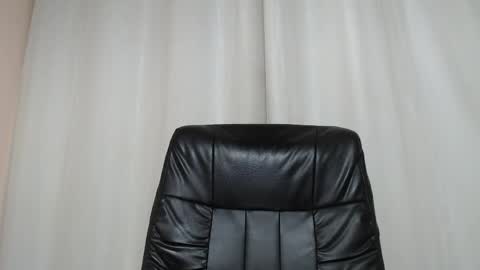 Snapshot of saradorj92 chatting on 04-28-26, 02:27 saradorj92 online show from 04-28-26, 02:27