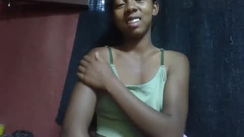 sarah146341 online show from 03-12-25, 05:57