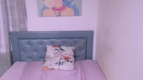 Snapshot of sarah_acero chatting on 10-01-25, 06:25 sarah online show from 10-01-25, 06:25