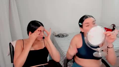 Snapshot of sarah_angelll chatting on 12-20-24, 10:32 sarah online show from 12-20-24, 10:32