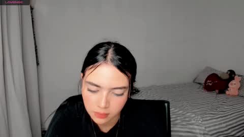 Snapshot of sarah_angelll chatting on 12-22-24, 04:27 sarah online show from 12-22-24, 04:27