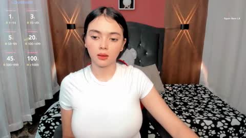 Snapshot of sarah_angelll chatting on 01-16-25, 08:46 sarah online show from 01-16-25, 08:46