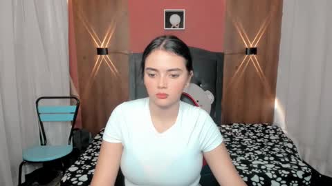 Snapshot of sarah_angelll chatting on 02-12-25, 09:22 sarah online show from 02-12-25, 09:22